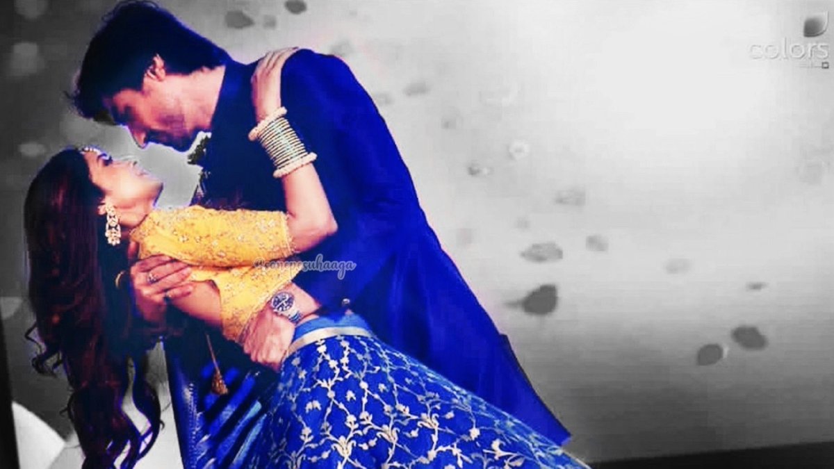 sonepesuhaaga's tweet photo. Promise Day 678: Deep respect for those who can be a die-hard shipper of two people yet respect the fact that they look absolutely stunning with everyone they’re paired with &amp; can spark chemistry anywhere, any time! ✨

The power &amp; talent these two hold ❤️ #JenShad #Bepannaah https://t.co/zy11Go3LHN