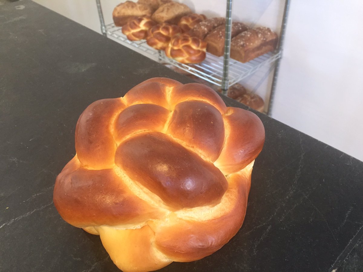 smittybread's tweet photo. Today Smittybread offers up some excellent bread choices such as challah, olive sourdough, whole wheat sourdough, Italian hearth bread and baguettes. Come by and pick up a loaf or two today! https://t.co/Ksjs2cXyJP