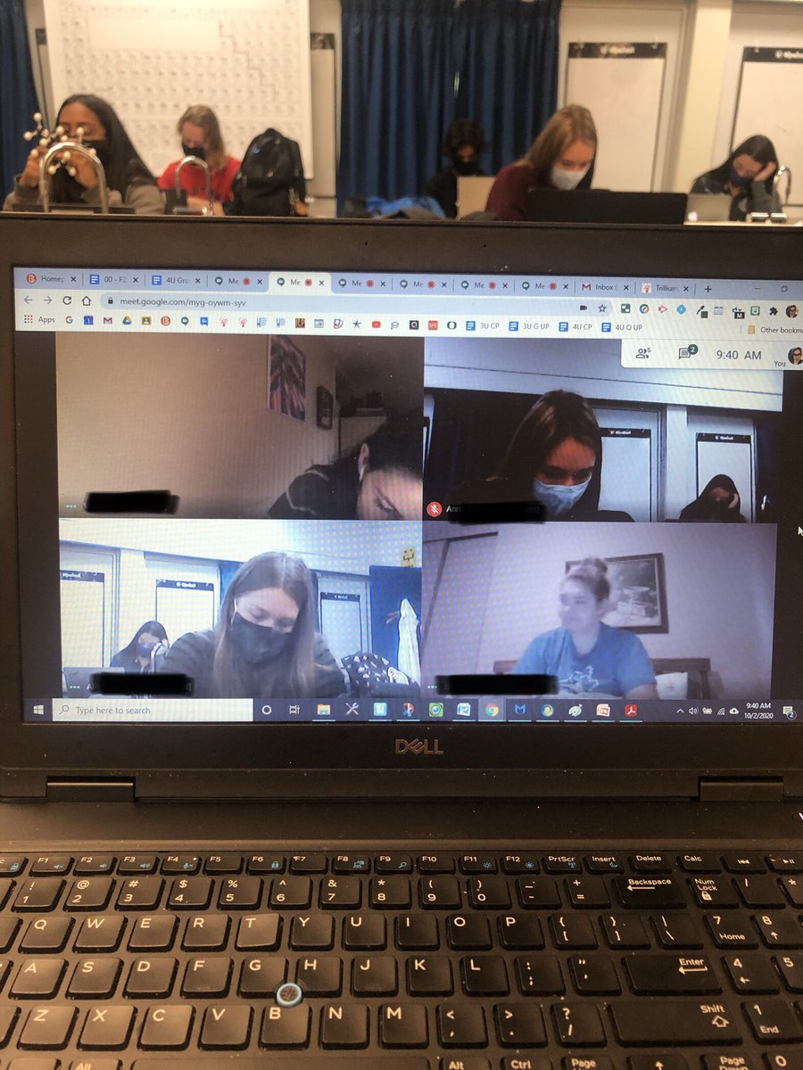 msnuqui's tweet photo. My 2 cohorts working together.  Group work in a socially distanced way @MDHighSchool #workingwithwhatwegot https://t.co/f9vVwZSS9j