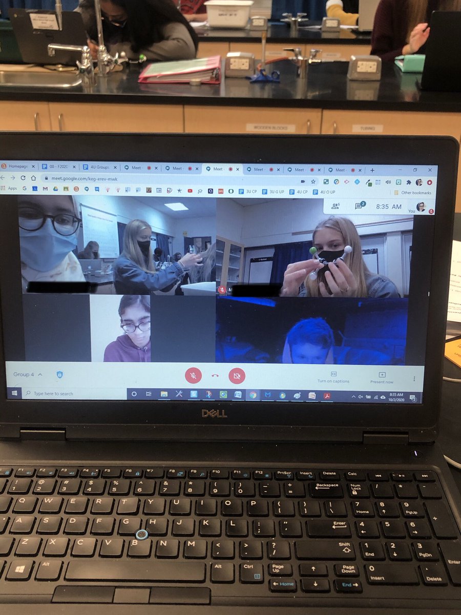 msnuqui's tweet photo. My 2 cohorts working together.  Group work in a socially distanced way @MDHighSchool #workingwithwhatwegot https://t.co/f9vVwZSS9j