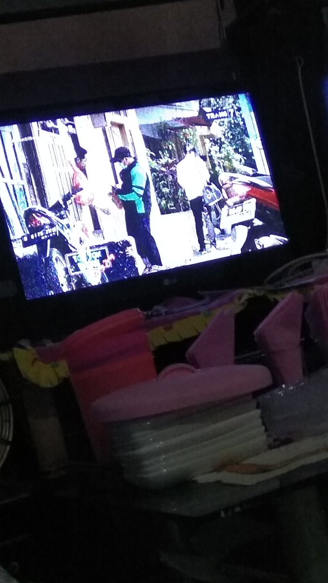 mayka_Ra's tweet photo. @TRANS7 Lebih baik ketinggalan HP kak Baim karena Kalau Dompet lebih penting bagi saya Kak. Kalau Hp bisa saja pinjam ke teman atau pun kepada siapa aja kalau dompet belum tentu ada yang mau minjamin kak Baim.
@TRANS7 
#indonesiagiveaway28 https://t.co/OEvrkZBM1n
