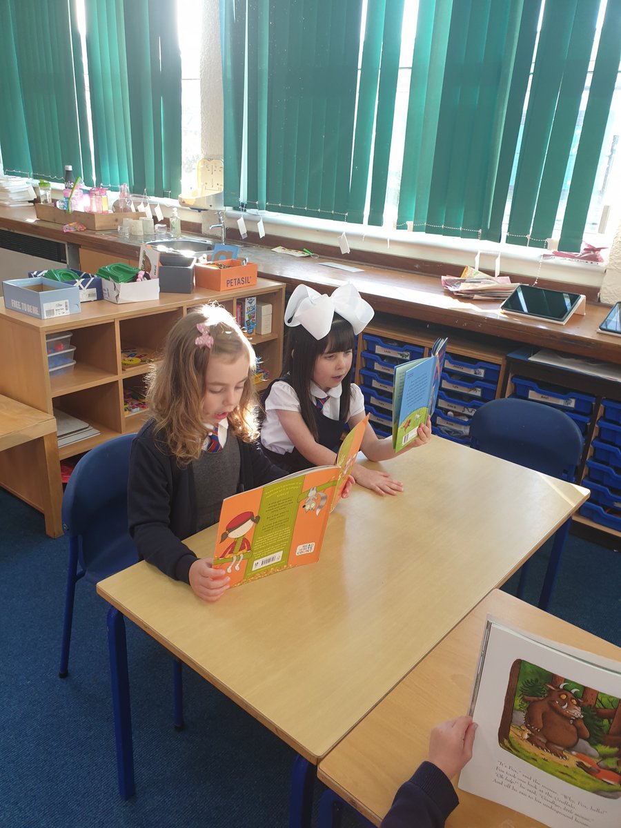MorayP6K's tweet photo. P1FM took part in the NessBookFest Reading record event this morning. We enjoyed reading individually, in pairs, listening on the Coombes, or as a larger group for 20minutes @MorayPS #NBFrecord @NessBookFest1 https://t.co/fyaUCF1xGn