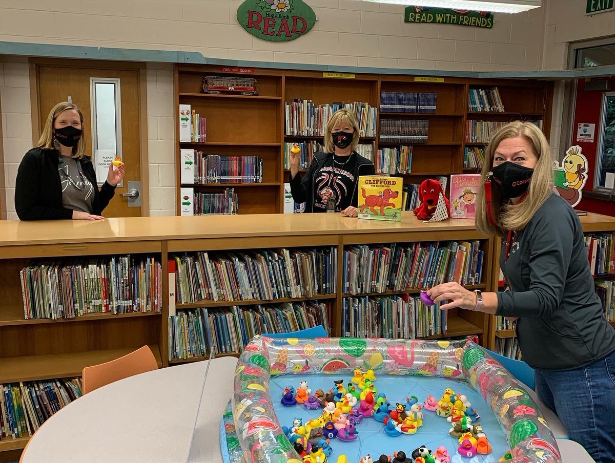 NewAlbanySchool's tweet photo. Today all of our staff members were invited to select a lucky duck and a treat. Each duck is a reminder to keep on swimming, even when the water gets rough! Thank you for all that you do at NAS! @CinnaminsonBOE https://t.co/1zhTSFJSbQ