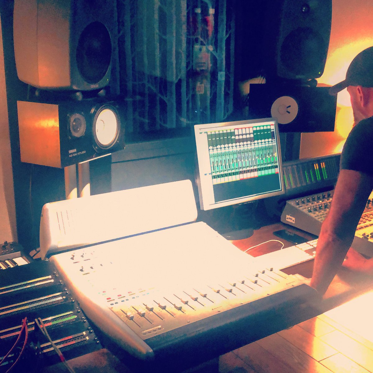 One Free Ride (@onefreeride) on Twitter photo When you get to that #bouncingmixes stage in the studio👌 #NewMusicFriday #mixing #newmusic #drawthatline massive thanks to Gary <a href="/blueprintstudio/">Blueprint Studios</a> for his mixing efforts and skill! When you get to that #bouncingmixes stage in the studio👌 #NewMusicFriday #mixing #newmusic #drawthatline massive thanks to Gary <a href="/blueprintstudio/">Blueprint Studios</a> for his mixing efforts and skill!