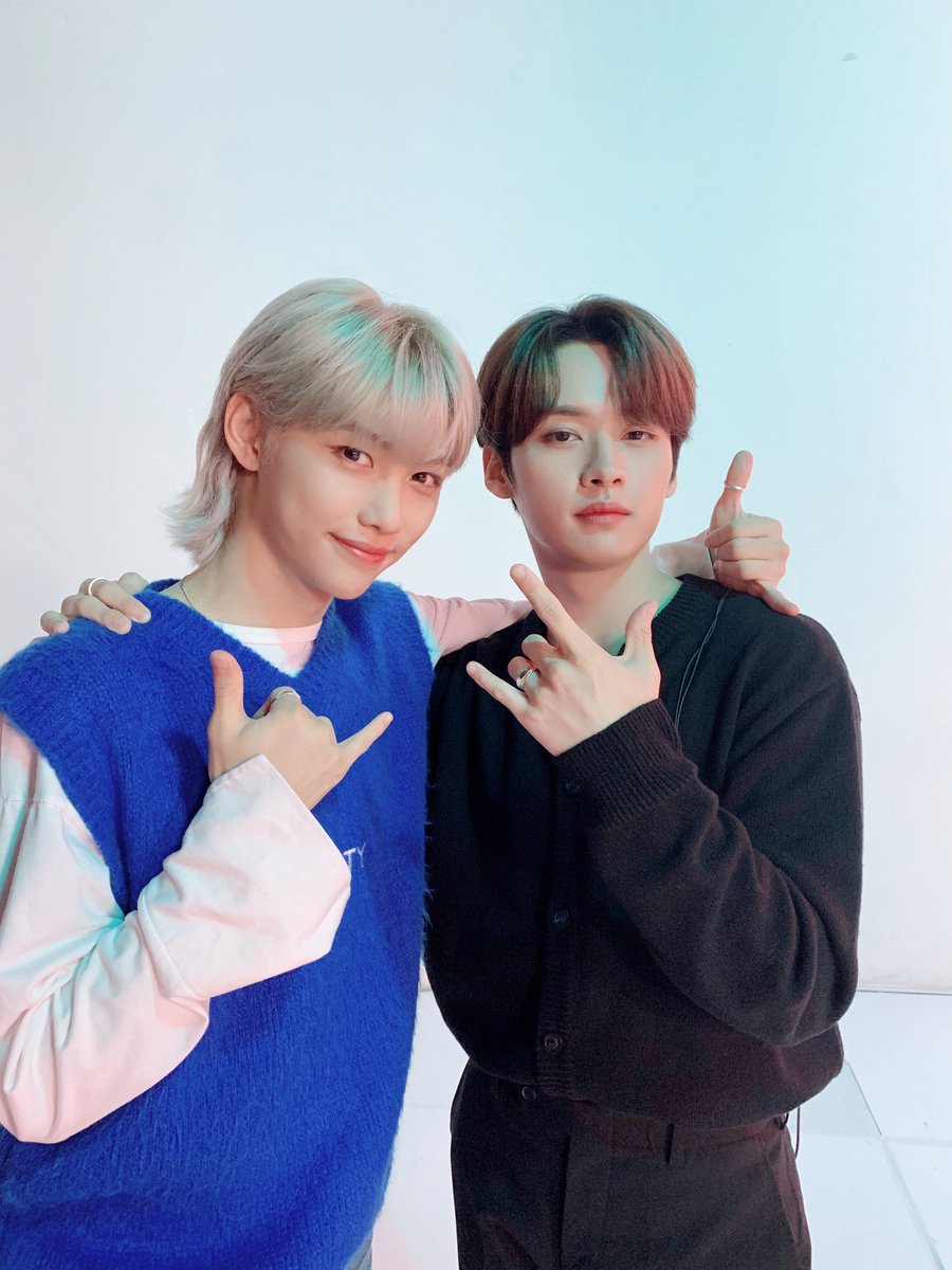 [SKZ-BEHIND📸]
ASMR에 진심인 리노, 필릭스가 속삭여준 모든 것! 소곤소곤 듣기 좋은 소리 들은 STAY들 모두 꿈나라로 빠져버리기 전에 얼른 비하인드 사진 공개할게요!❣

#StrayKids #스트레이키즈
#IN生 #INLIFE
#BackDoor #백도어
#YouMakeStrayKidsStay
#팅글인터뷰 #TingleInterview