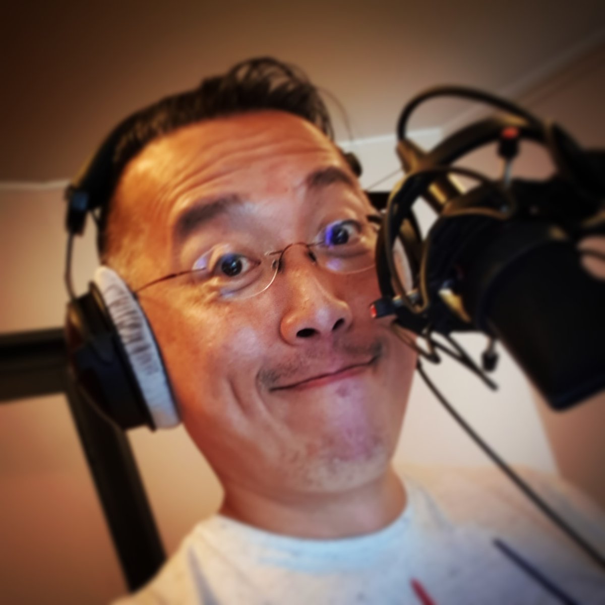 KokHwaLie's tweet photo. Dub, dub, dub, dub...#job #amsterdam #work #actor #actorslife #workingactor #dubbing #voiceover #dutchdubbing #inspreken #voiceactor #stemacteur #voiceoveractor #englishtodutch #werq #actor #actorslife #workingactor @thebwhagency @BabbleVoice https://t.co/NwlaggumuD