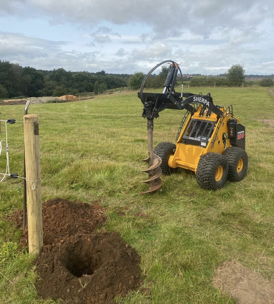 MultioneUk's tweet photo. SHERPA #MiniLoaders give a 'hole' lotta #productivity in the field. https://t.co/0df58rshfR
