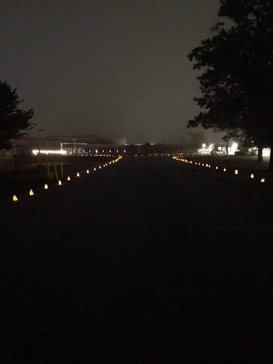 DallastownSD's tweet photo. Last weekend @dtownminithon hosted their first-ever Luminary Drive. Over 200 luminaries were displayed in honor of and in memory of individuals whose lives have been affected by cancer. #DASDCARES #DASDFamily https://t.co/3PFps2YLyo