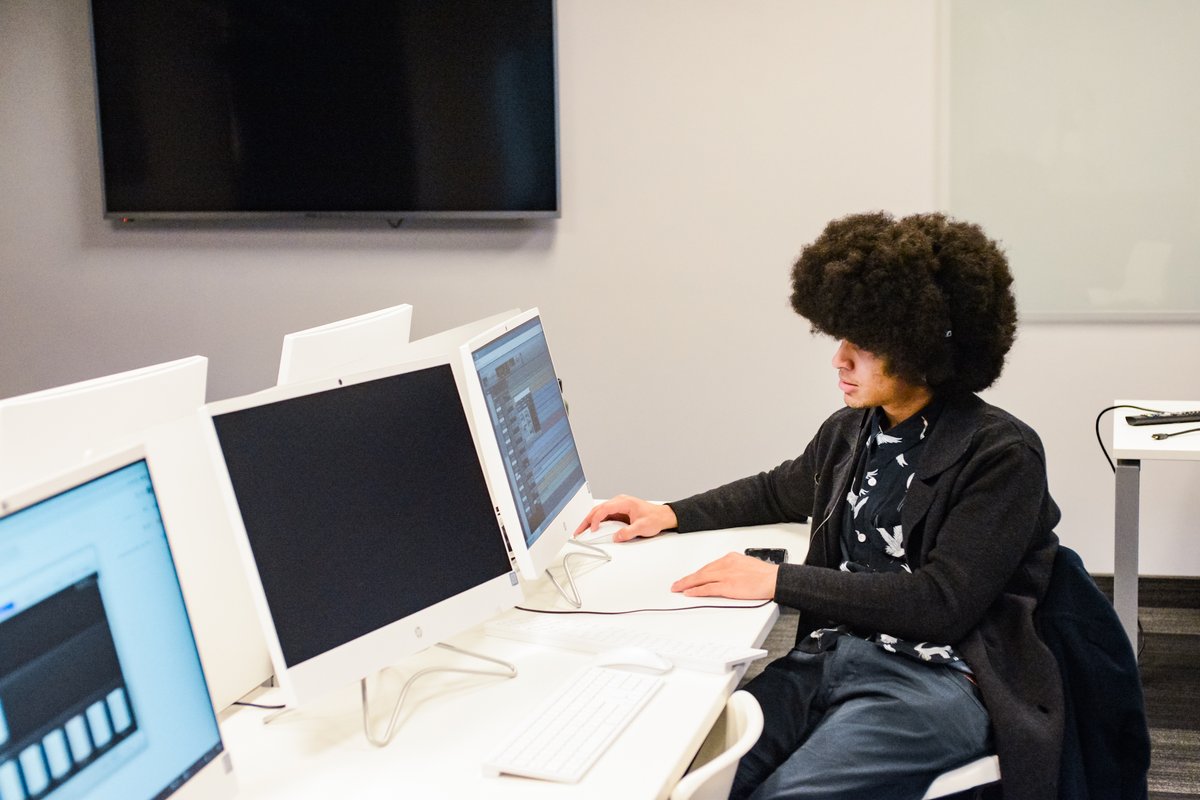 CCC_campus's tweet photo. It's FRIDAY! Three weeks have gone by since the first day of classes. 

QUESTION: What has been your favourite class this semester so far? 📚🖥️ 

https://t.co/6ZkeHeyLfC https://t.co/tbmwOmciIV