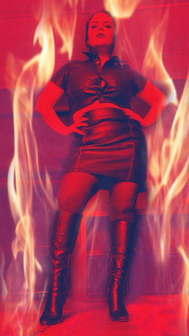 hell is empty and all the devils are here 🔥 https://t.co/oFmyYCyFBr<a href="/tag/facesitting"class="tags"><span>#facesitting</span></a>