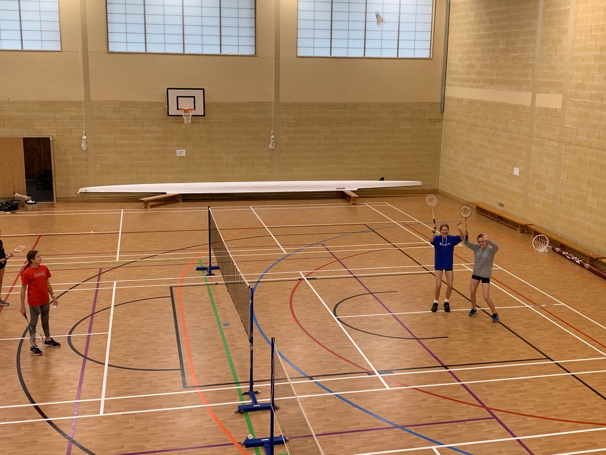 SHSKHayward's tweet photo. Year 9 doing a fantastic job representing Hayward today at house badminton #silverforgold https://t.co/AItOz3EKAT