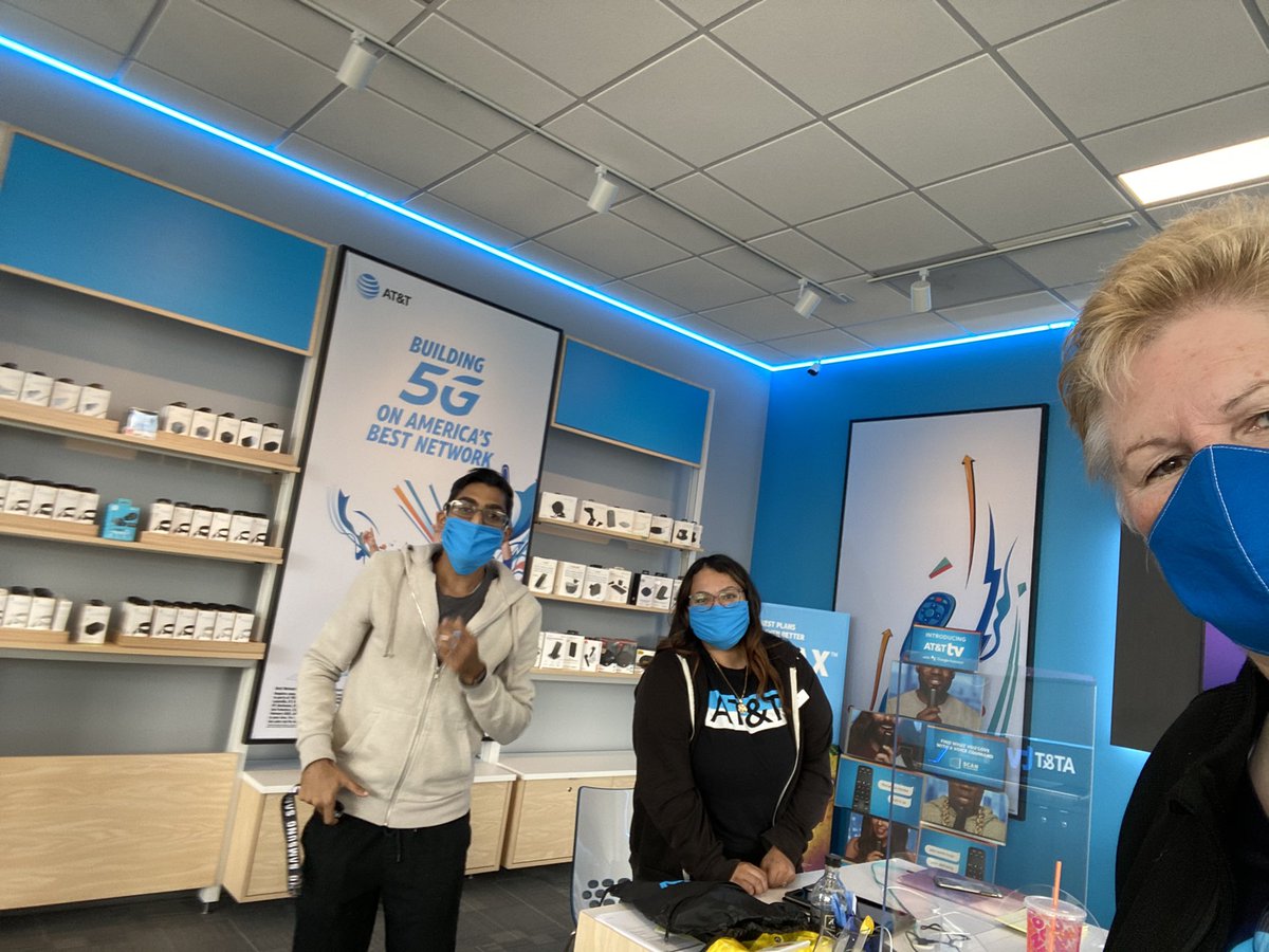 theprinciple77's tweet image. Come by &amp;amp; see the new store &amp;amp; meet the Team at Mobile Tel Schaumburg 1225 N Roselle Rd.  AT&amp;amp;T has amazing promotions for you &amp;amp; your business!! @TomMonahan10 @fjdevereux @joe_boxer44 @MobileTel @nssecker @GreaterLakesMkt #WeareGLM
#LifeatATT
#POWERcentral 
#ATT_ARUnited