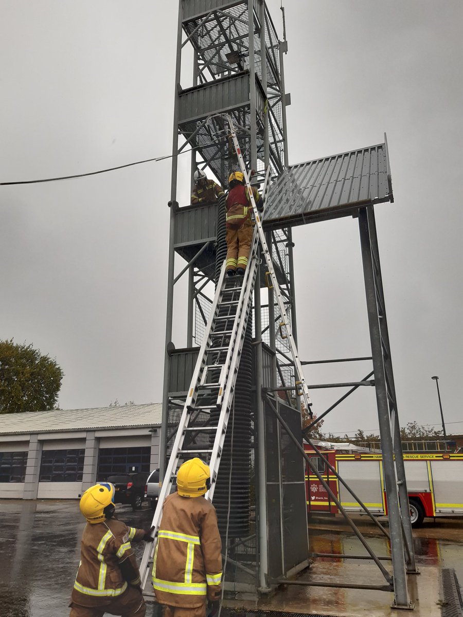 HIWFRS_LandD's tweet photo. Today the Mod A students are learning about #roofladders #FootHandHandFoot https://t.co/y81F6yARvi