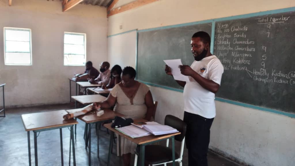 CCMTZimbabwe's tweet photo. Happening now CCMT is facilitating a dialogue between Vungu RDC and Muchakata community members who were affected by Muchakata Growth Point boundaries in Chiwundura, Gweru . https://t.co/bAOcbTE8CG https://t.co/hQX4EsRC8c #developmentinduceddisplacements https://t.co/I35zdSlMEq