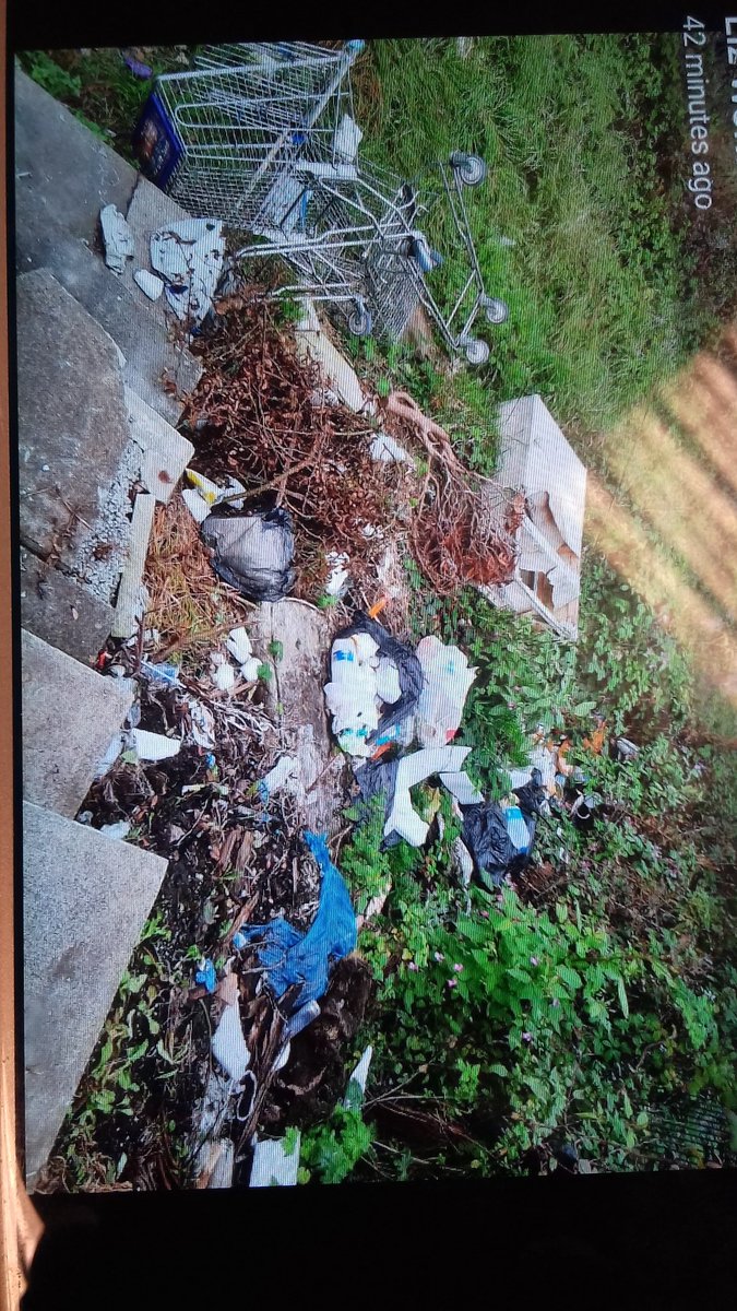 cswkirsten322's tweet photo. Evidence of fly tipping in Pellon following up on a complaint
@warden_liz
@CMBC_CSRT
@Calderdale
#KEEPCALDERDALECLEAN
#stay safe https://t.co/dcX2zsQ0RB