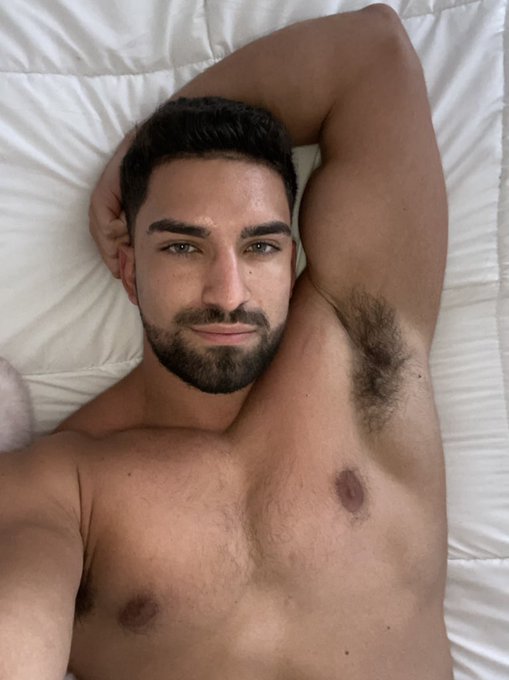 RT for armpit hair  Like for tongue https://t.co/NDHobt4yo7