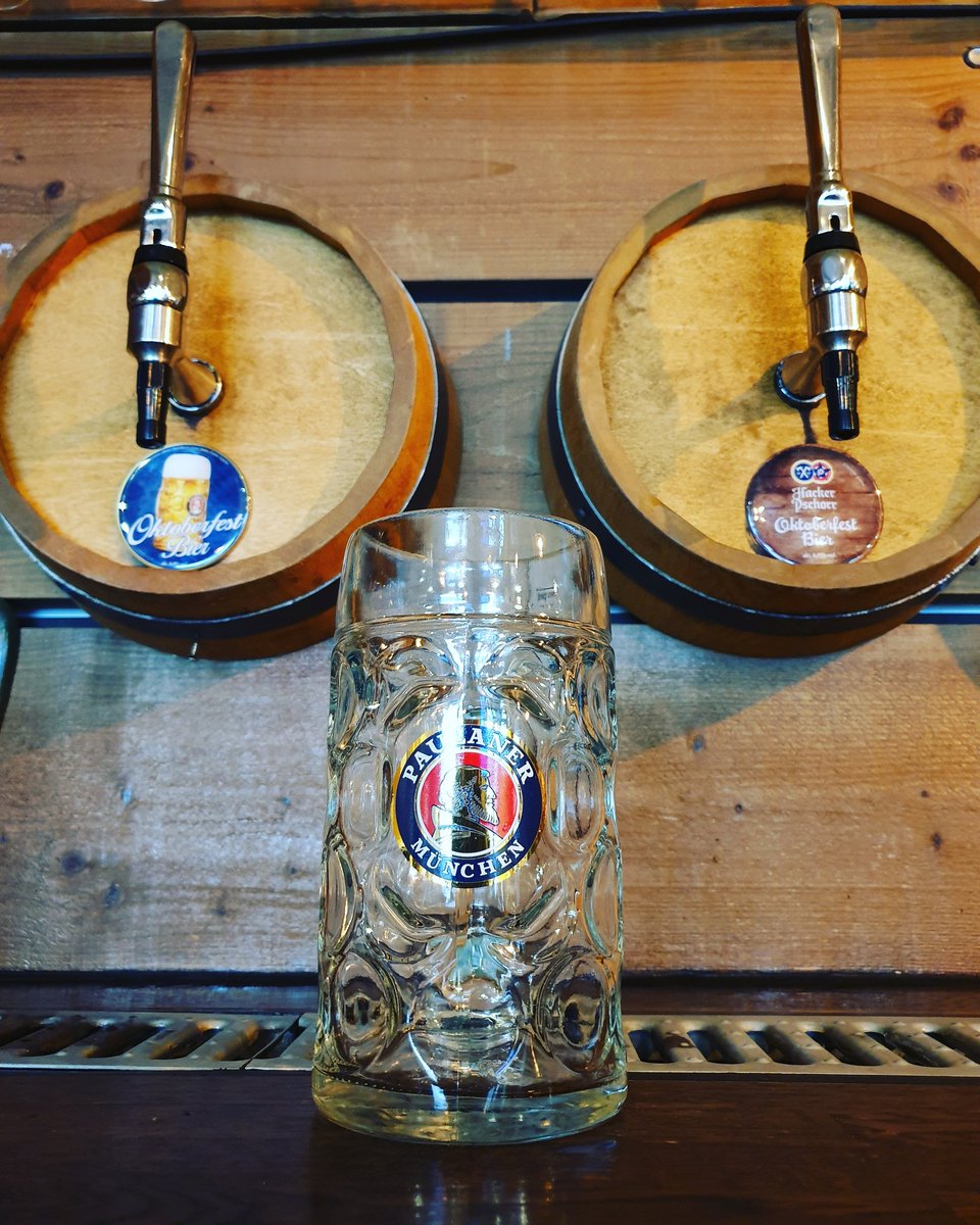 sirenscallpub's tweet image. Hi guys today is the big day !! It is the first day of our Oktoberfest weekend 2020 !!! 
We have Steins, lots of them ! We have German special Oktoberfest beverages such as Paulaner,Hacker Pschorr,Schneider Weisse  traditional German smoked beer and may more..
Come and join us🍻