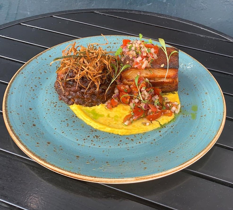 Noblescafebar's tweet photo. Cider braised pork belly, cowboy beans, creamed corn purée &amp; pico de gallo. £16
🍏🍺🥓🌽👨‍🍳👌
#leith #leitheats #nomnom #porkbelly #taste #edinburghbloggers #yum 
#edinburgh #scottishrestaurant 
#constitutionstreet 
#strongconstitution #chef #familybusiness #leithbusiness https://t.co/AhkGoU1w5k