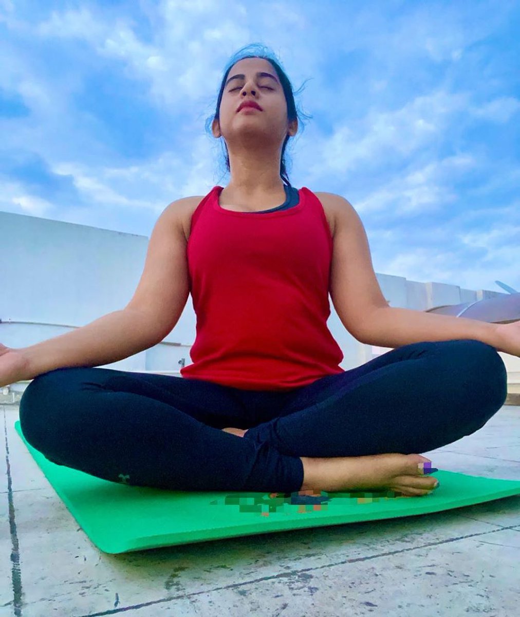 filmybullet's tweet photo. Please support #Swathideekshit to continue in big boss house 

Please give a missed call :8886658219

#voteforswathi https://t.co/u7VnJHmL6Y