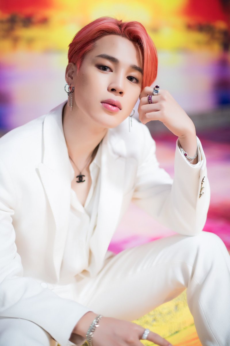   #ChimtoberFest Jimin Giveaway   #BTSGiveaway ♡ prize: ↳ Jimin poster from event (24x36)↳ Any Jimin item from our Etsy shop♡ rules:↳ like + RT the first tweet of this thread↳ must be following♡ info: ↳ 2 winners↳ Shipping USA only↳ ends: 10/31/20 11:59PM PST