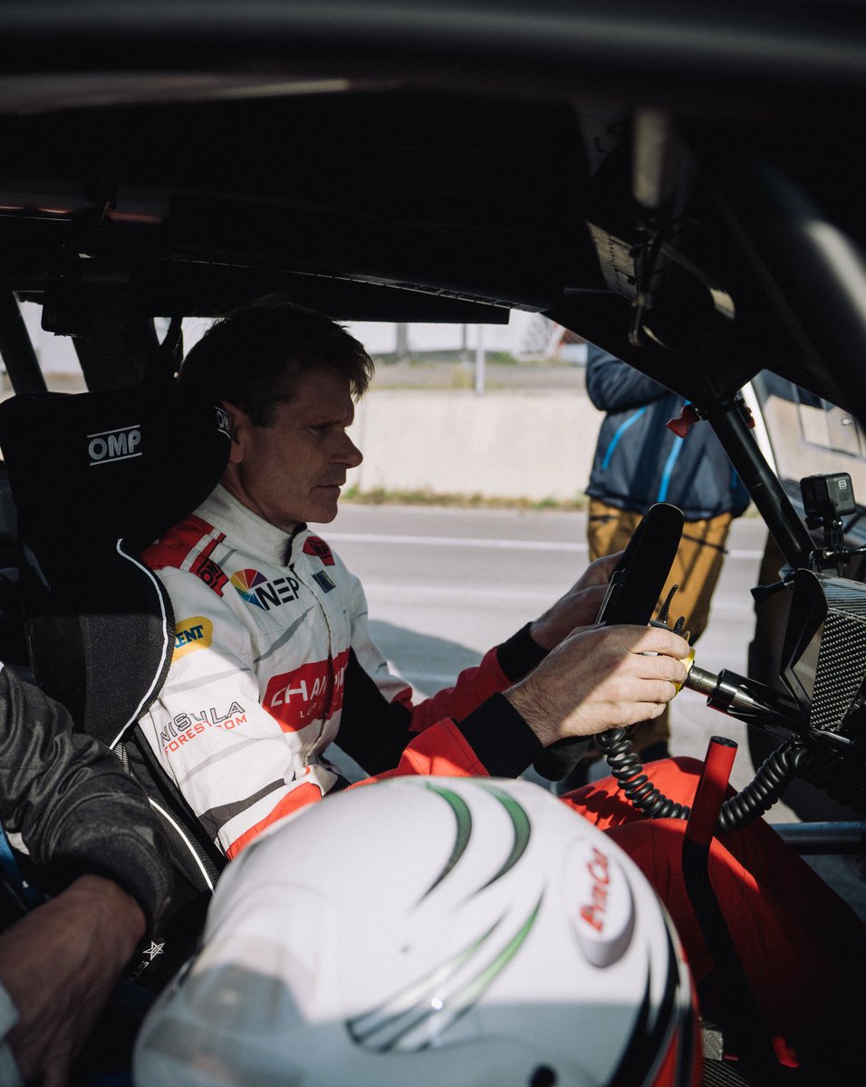 Projekt E tweet media