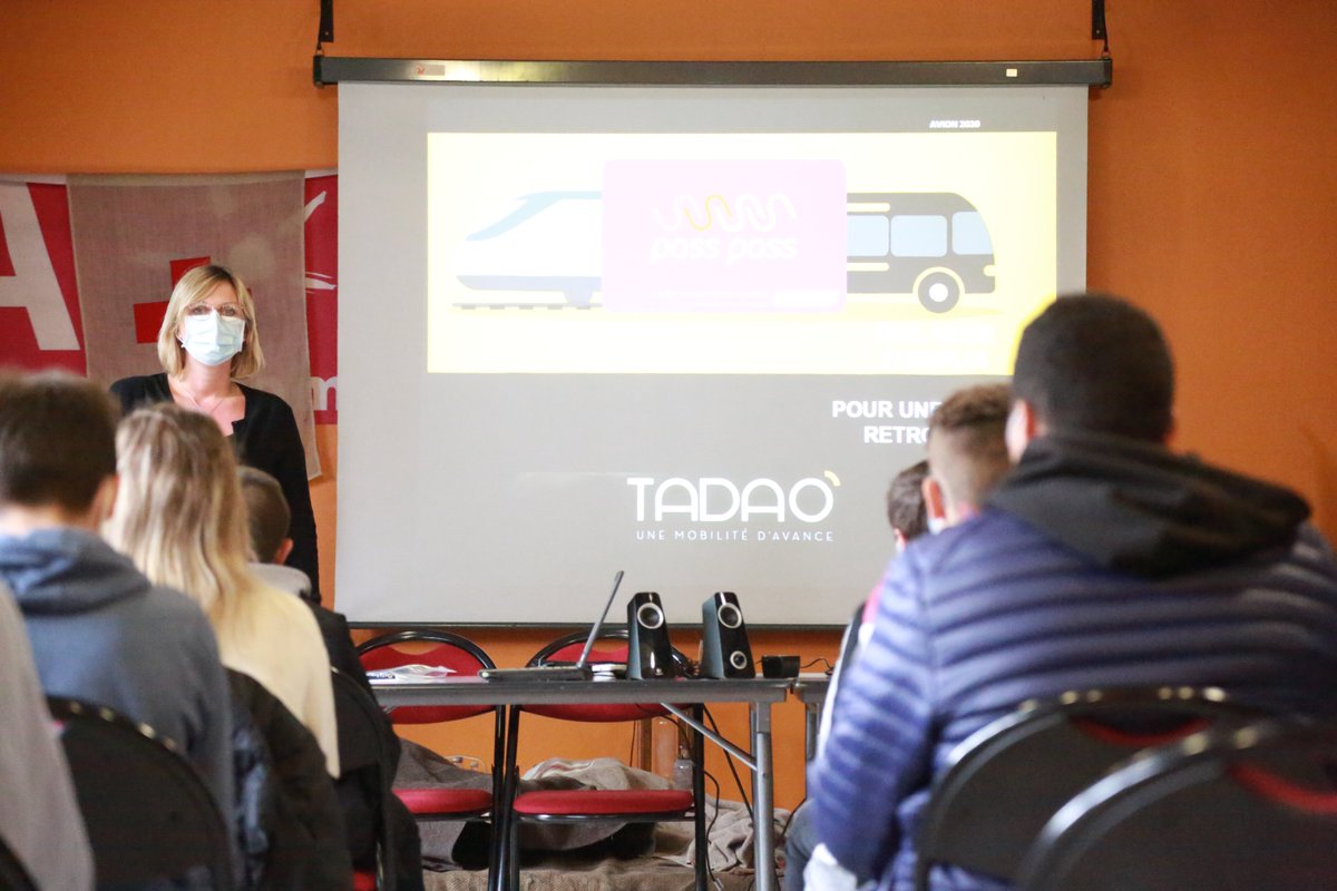 AggloLensLievin's tweet photo. L'@AggloLensLievin et @tadao_officiel mènent une action en faveur des futurs lycéens ✅

🚌 Objectifs pour les collégiens : s'approprier le réseau de transports en commun et l'utiliser de façon optimale dans leur choix d'orientation.

➕ d'infos ➡️ https://t.co/RphKx3fUqI https://t.co/dJ4uzO3tSL