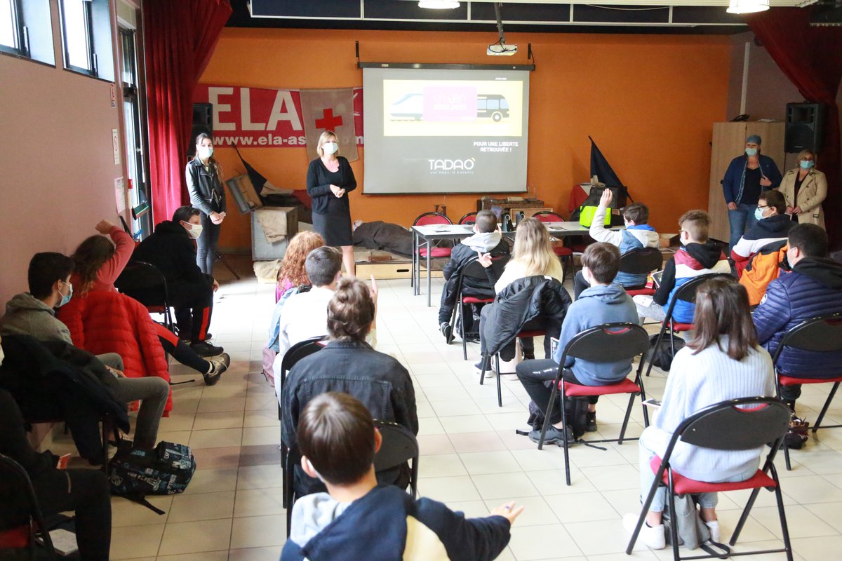 AggloLensLievin's tweet photo. L'@AggloLensLievin et @tadao_officiel mènent une action en faveur des futurs lycéens ✅

🚌 Objectifs pour les collégiens : s'approprier le réseau de transports en commun et l'utiliser de façon optimale dans leur choix d'orientation.

➕ d'infos ➡️ https://t.co/RphKx3fUqI https://t.co/dJ4uzO3tSL
