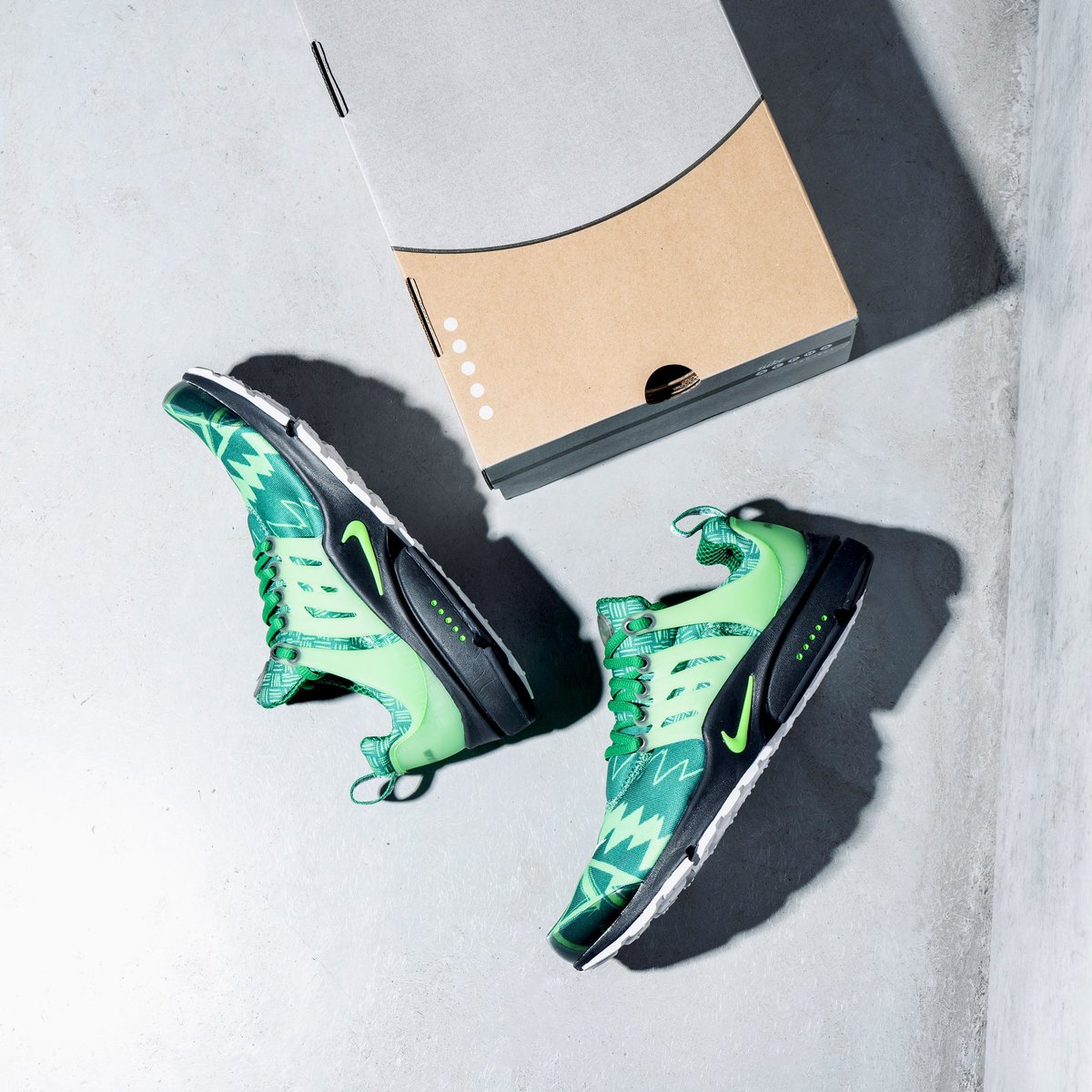 ProDirect_LDN's tweet image. Summer might be over, but we’re still bringing you heat. The new Nike 2020 Nigeria collection available in store at Pro:Direct LDN19.
-
Pro:Direct LDN19, 19 Foubert's Pl, Soho, London W1F 7QE