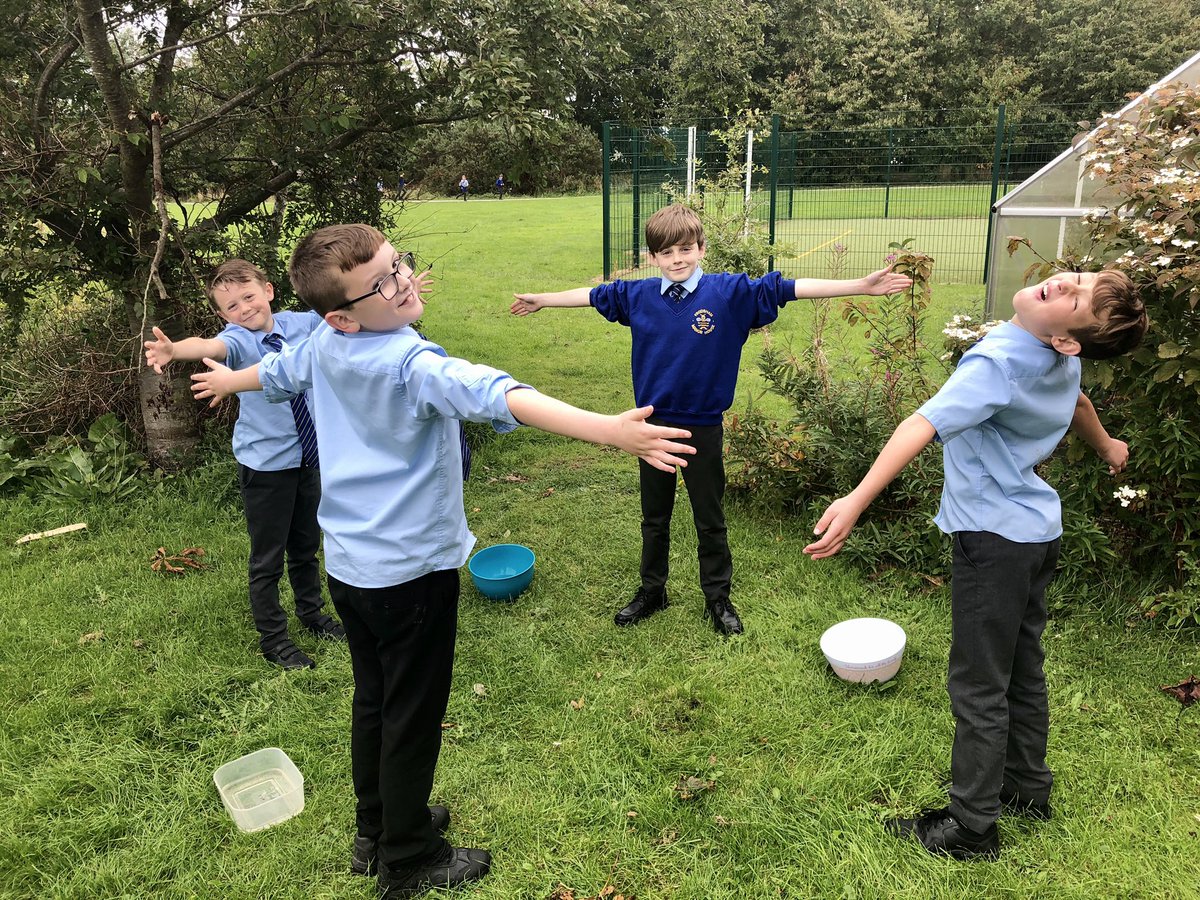 naomianstice's tweet photo. Y6 @FrodManor were designing religion neutral rituals today exploring a sense of community before exploring how water is used as preparation for worship in a religious community. #recoverycurriculum #teambuildimg #waterfun https://t.co/ME5bSOt1nT
