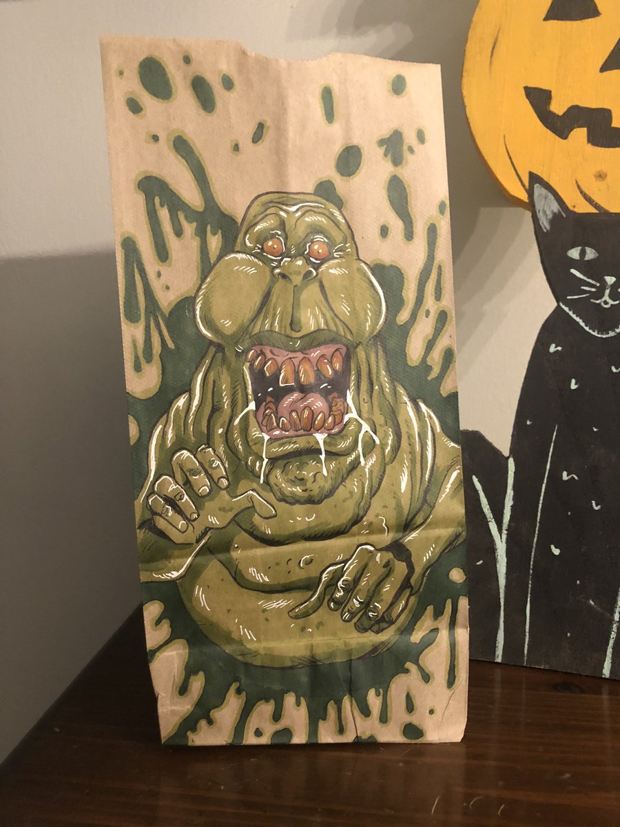 brentschoonover's tweet photo. Kicked off October with some fresh new lunch bags for the kids, #Slimmer and cartoon #Beetlejuice. So more at @PbutterJustice https://t.co/eCp2bHZyqH
