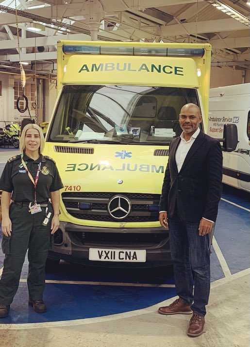 Our County Commander @TenksSarah meeting #Bristol Mayor @MarvinJRees at Bristol Station today