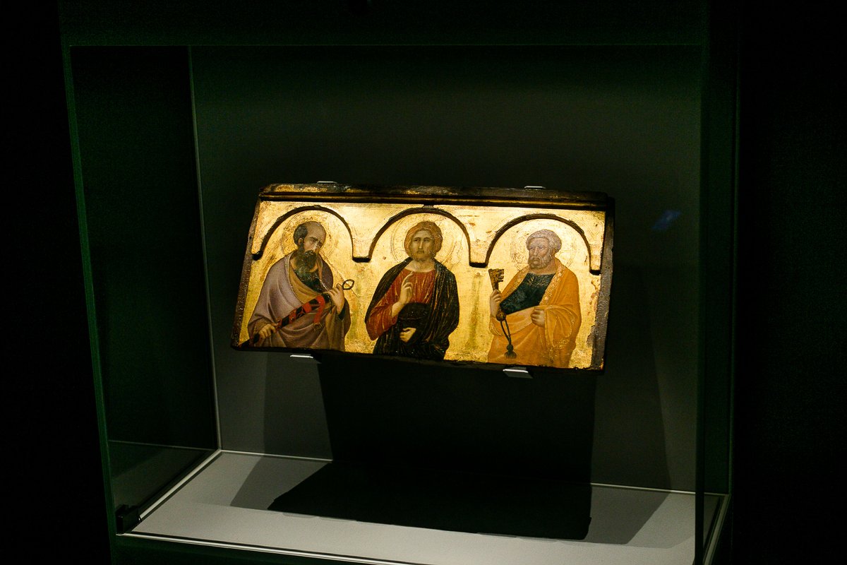 Fancy exploring some of the masterpieces on display in the gallery this weekend?

Don’t forget to book a free ticket online. Tickets are available at 15 minute intervals throughout the day. Book yours by visiting. hcandl.co.uk/museums-and-ga…