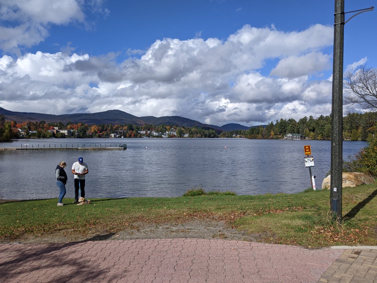 idreamofrving's tweet photo. Driving through the #Adirondacks with a stop in the town of #LakePlacid near #MirrorLake. Loving the autumn scenery (and Craig enjoying his craft brews!) #NYS #RVLife https://t.co/lvgqjkobMU