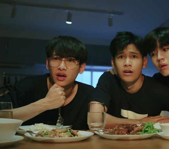 onlyATPATP's tweet photo. ชอบรีแอคสองคนนี้มาก ได้มีมเยอะเลย555 โก๊ะๆ น่ารักอ่ะ 
#คนละทีเดียวกันEP3 https://t.co/cx0BhXea91