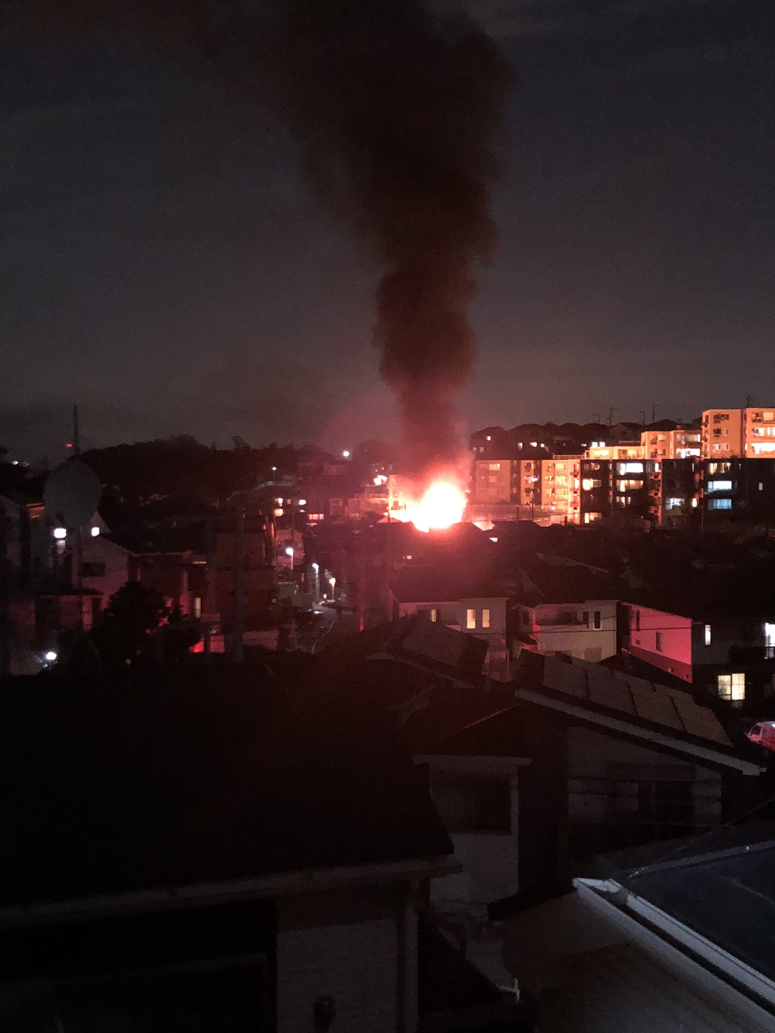 横浜 市 泉 区 火事