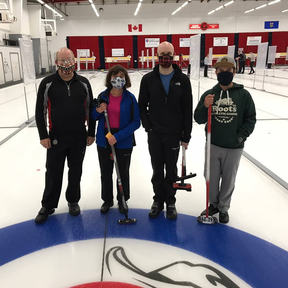 calgarycurlclub's tweet image. Congratulations to our 19-20 club champions! We had a successful postponed club championships last night. The 20-21 league season starts tonight! #keepcurling #calgarycurling #curlingalberta