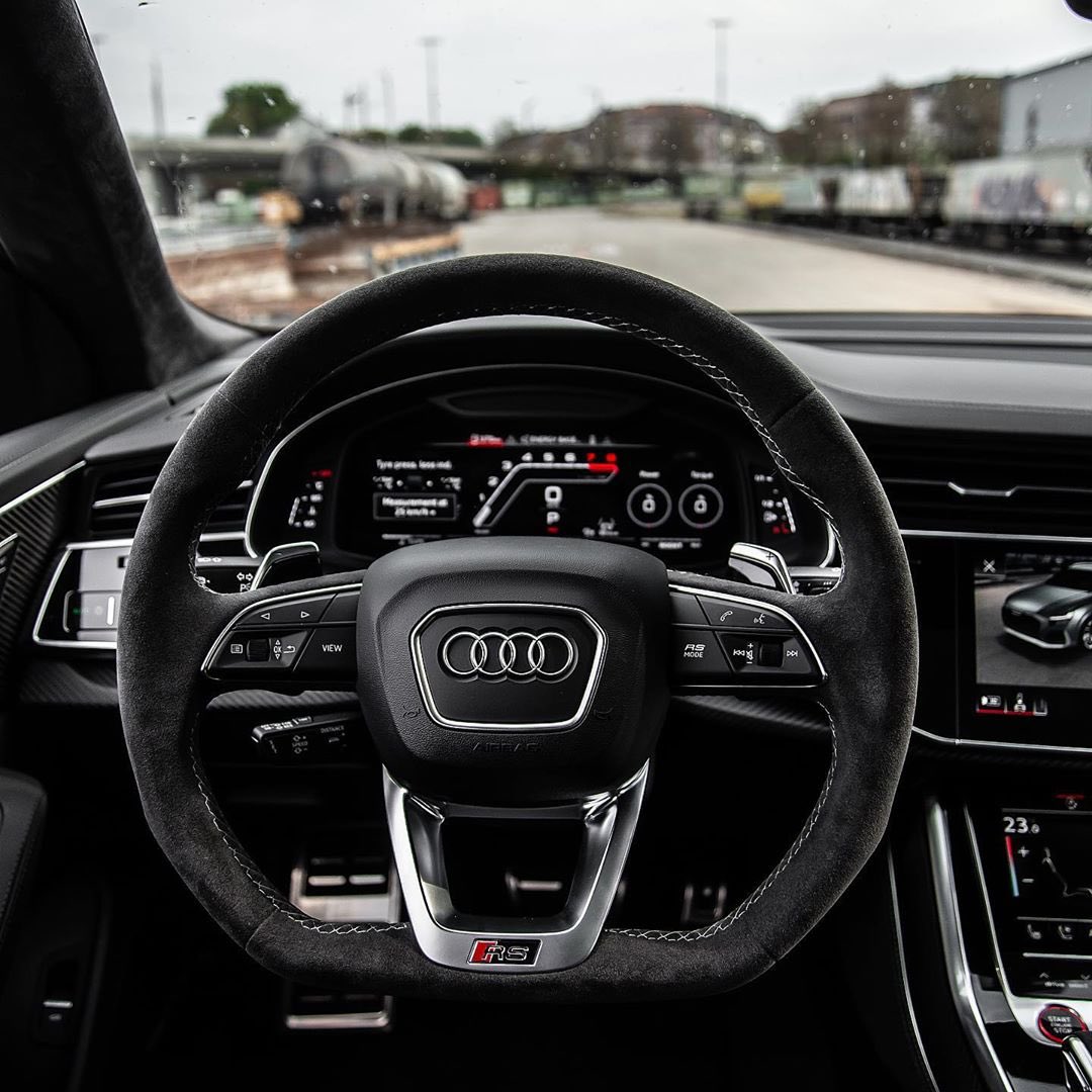 AUDI RSQ8 🥵