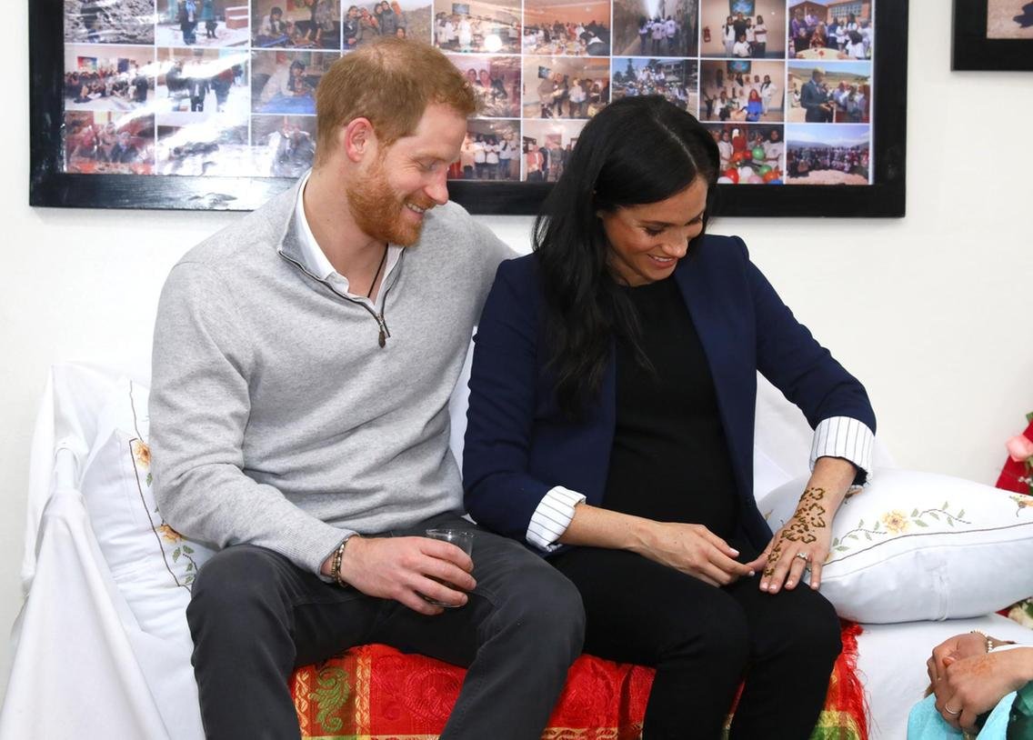 Maybe Meghan got her inspiration in Morocco...no royals may ever visit Morocco again ever...Morocco is clearly owned by the Sussexes. No one else can visit...or sit on a couch. In fact, someone confiscate this couch.
