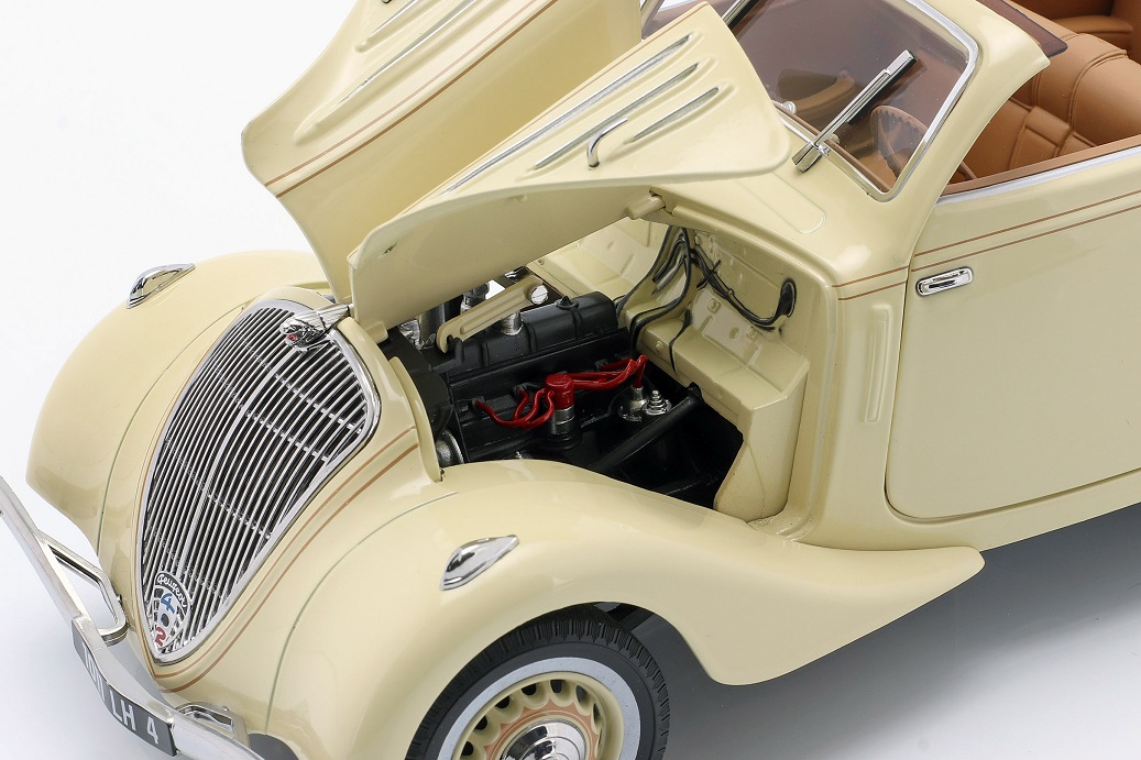 ModellautoNews's tweet photo. #Lesetipp zum #Wochenende: Neue #Modellautos #diecast #miniatures #Peugeot 402 Éclipse 1937 und die neue auf 210 Stück limitierte Sammlerbox zum @Peugeot-Jubiläum, hier klicken und ohne #Anmeldung #kostenlos lesen https://t.co/V18Ln0PmT7 ✍️✍️✍️✍️✍️ https://t.co/crqWB5tZpx