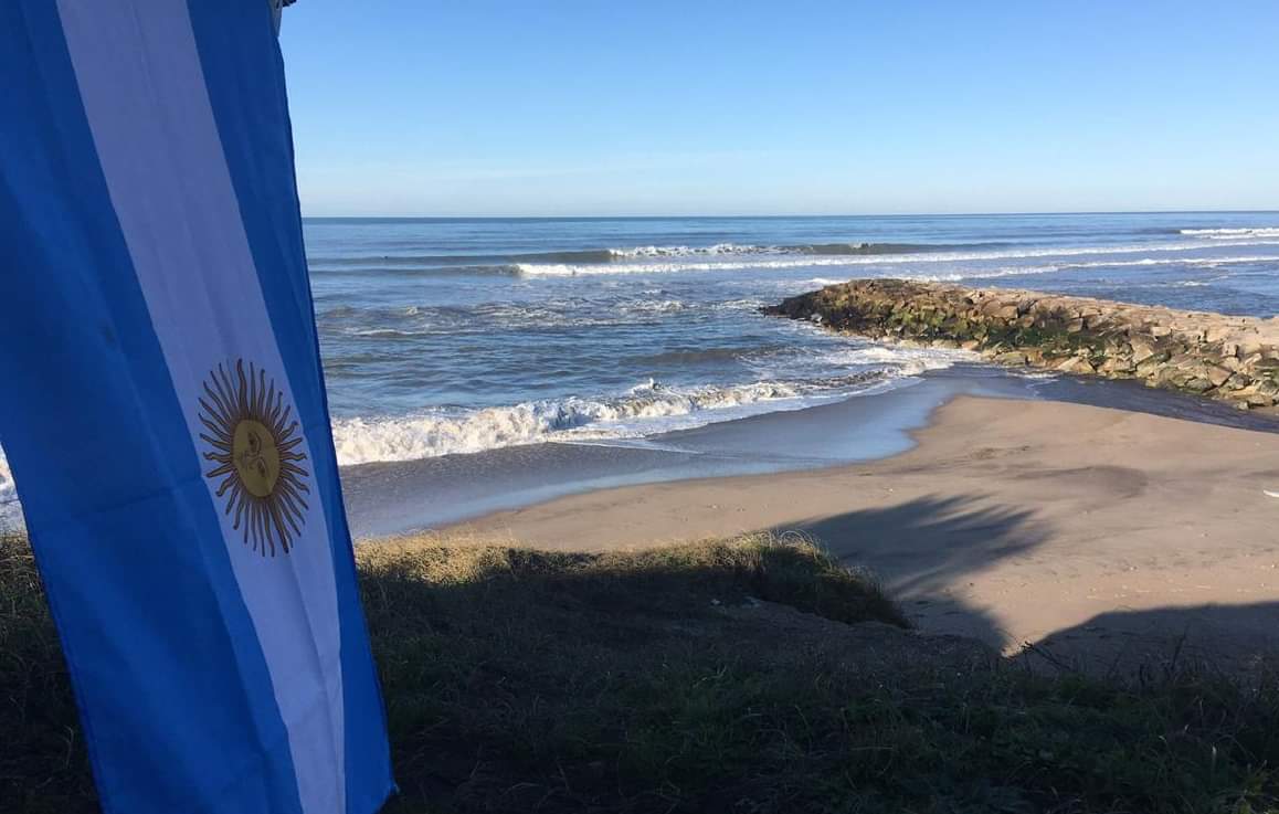 modoplayaok's tweet photo. #Surf: la @asasurf retoma las competencias con el Campeonato Virtual Junior, que será fecha puntuable para el Circuito Argentino de la categoría. El periodo de espera del mismo se extiende desde el 1 hasta el 20 de octubre 🏄‍♀️ https://t.co/NMyAxAm6La