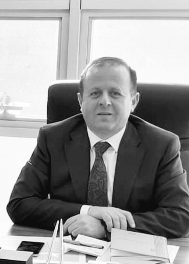 Orman Genel Müdürlüğü İzin ve İrtifak Dairesi Başkanımız Hakan Olgun'un vefatını büyük bir teessürle öğrenmiş bulunmaktayım. 

Kendisine Allah'tan rahmet, ailesine, yakınlarına ve sevenlerine ise başsağlığı diliyorum.