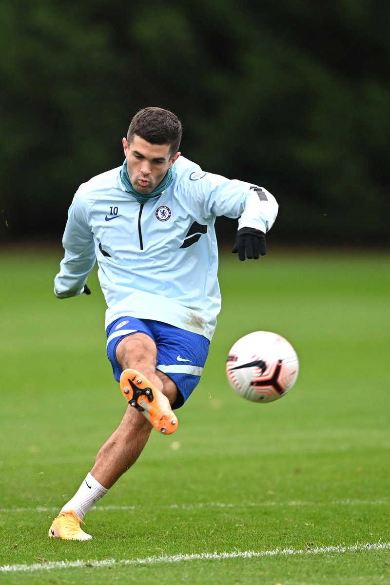 AChelsea4ever's tweet photo. Chelsea training was fun and massive #pulisic10 x #Reece x #Ziyech x #KingMendy 💙😍🔥💯 https://t.co/UiRtrrmVmK