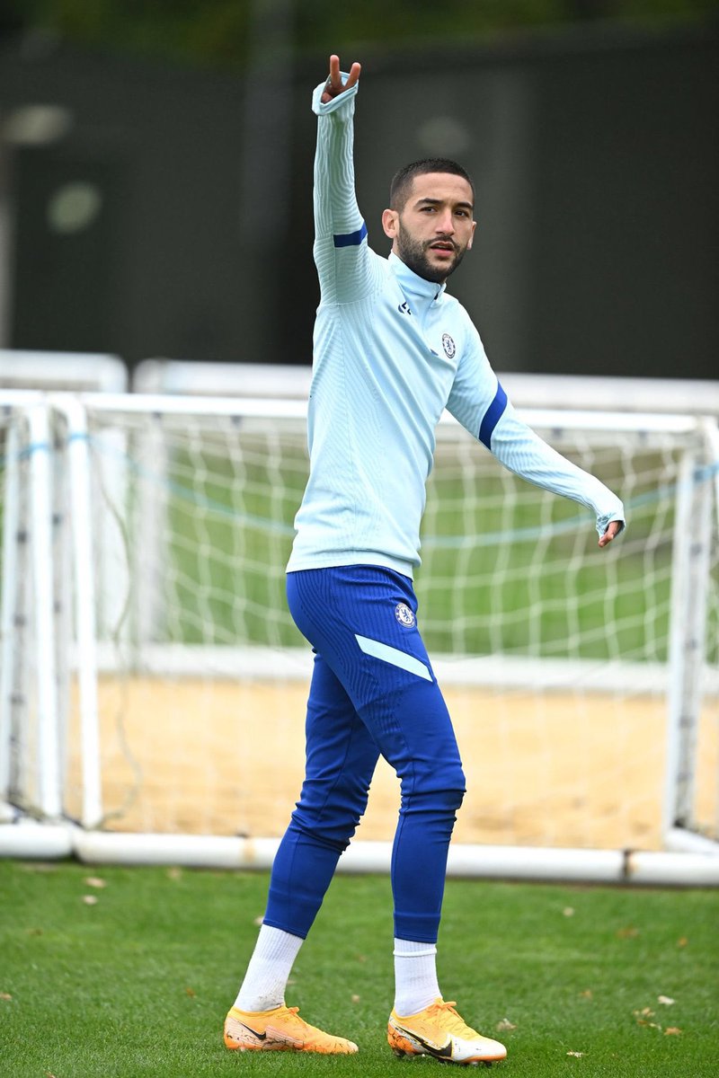 AChelsea4ever's tweet photo. Chelsea training was fun and massive #pulisic10 x #Reece x #Ziyech x #KingMendy 💙😍🔥💯 https://t.co/UiRtrrmVmK