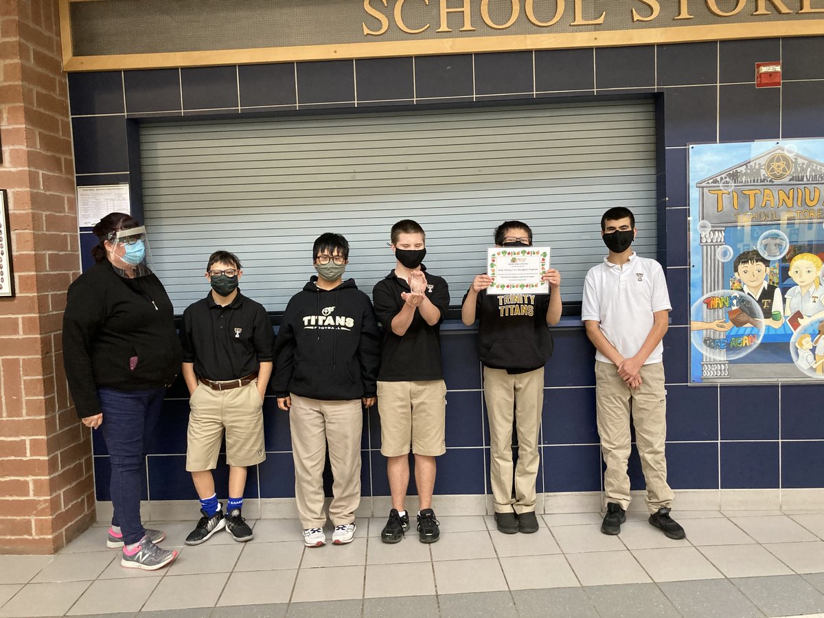 Congratulations to Ms. Cenedese and her amazing team for being awarded "Oakville School of the Year" by Halton Food for Thought.  Your dedication to serving our students and delivering a fantastic breakfast program is so appreciated!!
<a href="/HaltonFFT/">Halton Food for Thought</a> <a href="/HCDSB/">Halton Catholic DSB</a>