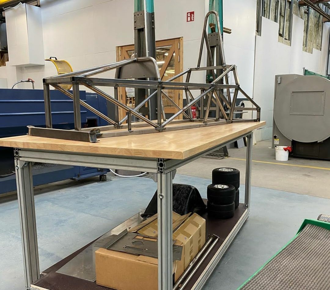 ERAcup's tweet photo. We are in AWE of this custom table built by #ERAcup team smt racing from @VTIRoeselare in Belgium 😍
What do you think?! https://t.co/115eRKngvb