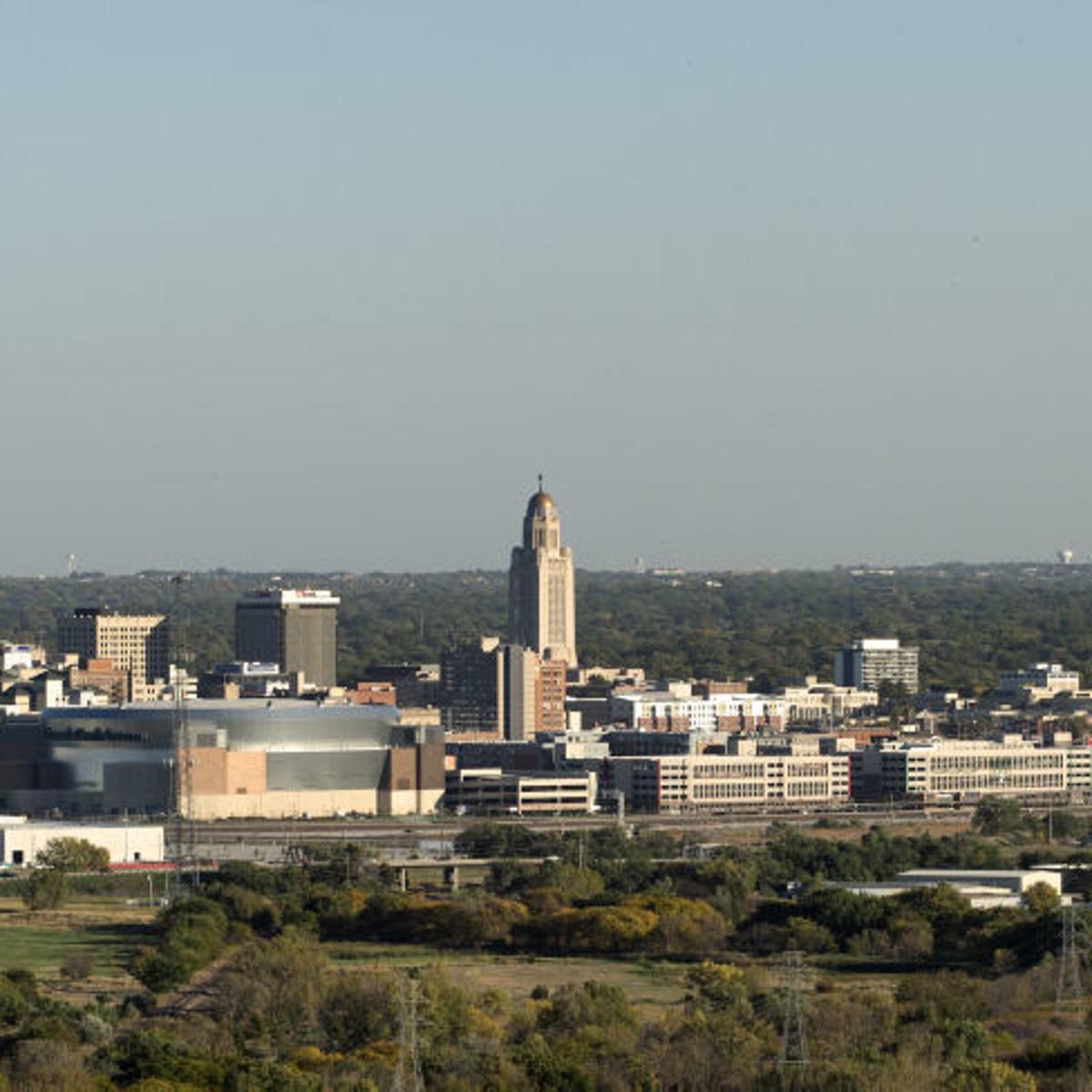 Tashkent and Lincoln side by side: