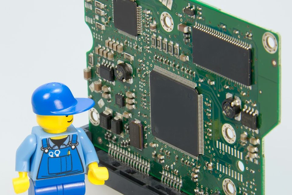 PCBKingdom's tweet photo. Need a small quantity of prototypes for your hardware hobby? You can start at 5 fully-assembled boards with @PCBKingdom's fully-automated EMS.

#circuitdesign #electronics 

Try us out at https://t.co/t5ZJcrAsNU. https://t.co/0GwlAtpeCB