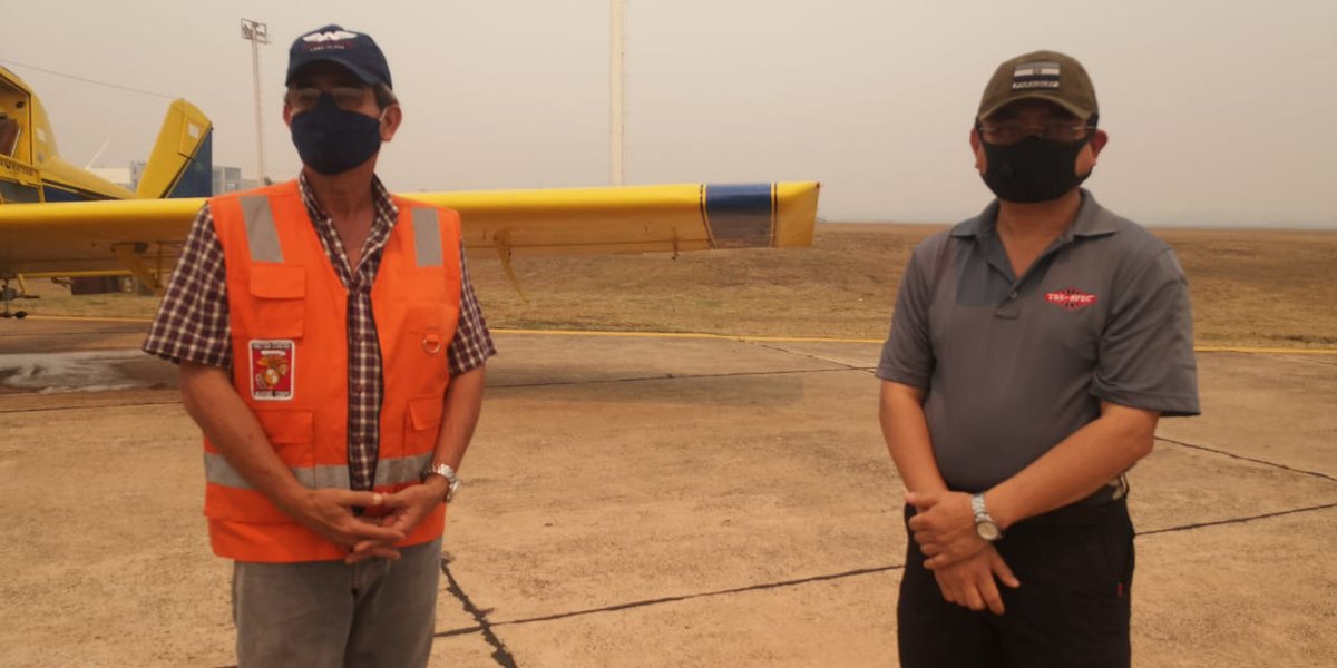 Universo970py's tweet photo. #Móvil970 @angelicagesama | Dos Aeronaves hidrantes están listas para ser utilizados en la lucha contra los incendios.

Las aeronaves son de propiedad privada.

👥#2EnLaCiudad
📺@SomosGEN
📻#Universo970AM https://t.co/ZoI39gIcH5