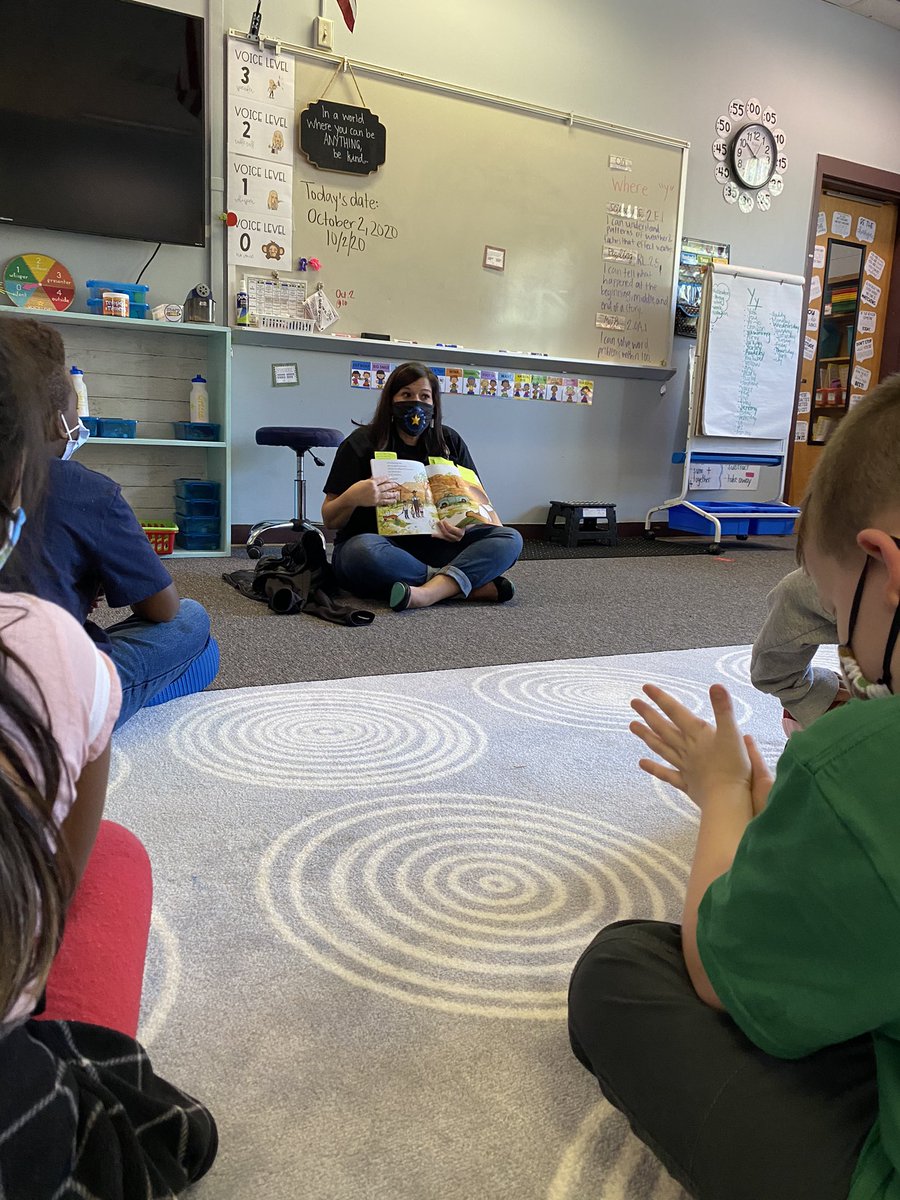 erin_rabon's tweet photo. Thank you @jenbrown224 for coming to read to us today for National Hispanic Heritage Month. We loved the book “imagine” by Juan Felipe Herrera. 😊 https://t.co/7mo1pOEyFr