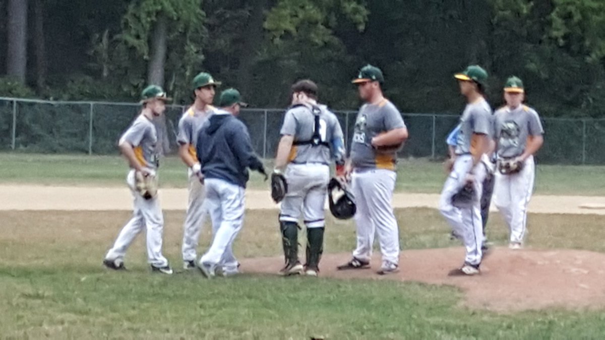 rayteodora1's tweet photo. @AlbanyAthletics @KSMonarchs There is something in the air in upstate NY! Aways pumped to be checking out the talent in the Capital region. Coach Altieri (@AlbanyAthletics/@IndCollegiateBB) is always around the best action! 
Can't wait to get back there to catch some great games from @KSMonarchs fall league. https://t.co/bnanEZ6WIY